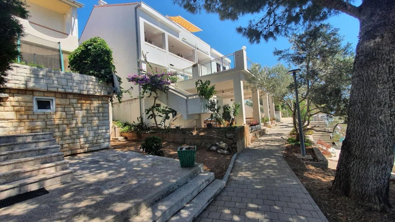 Ariela At The Beach Apartamento Stara Novalja Exterior foto